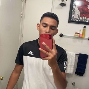 Meet your Posher, Elias